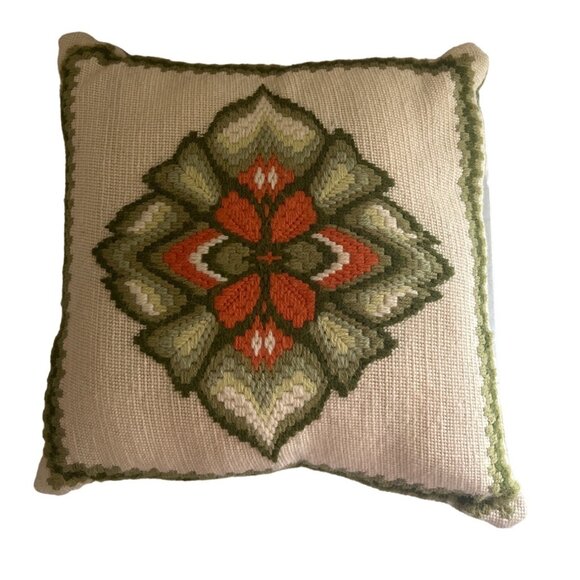 Bucilla Seashell Handmade Needlepoint Pillow - Picture 2 of 7